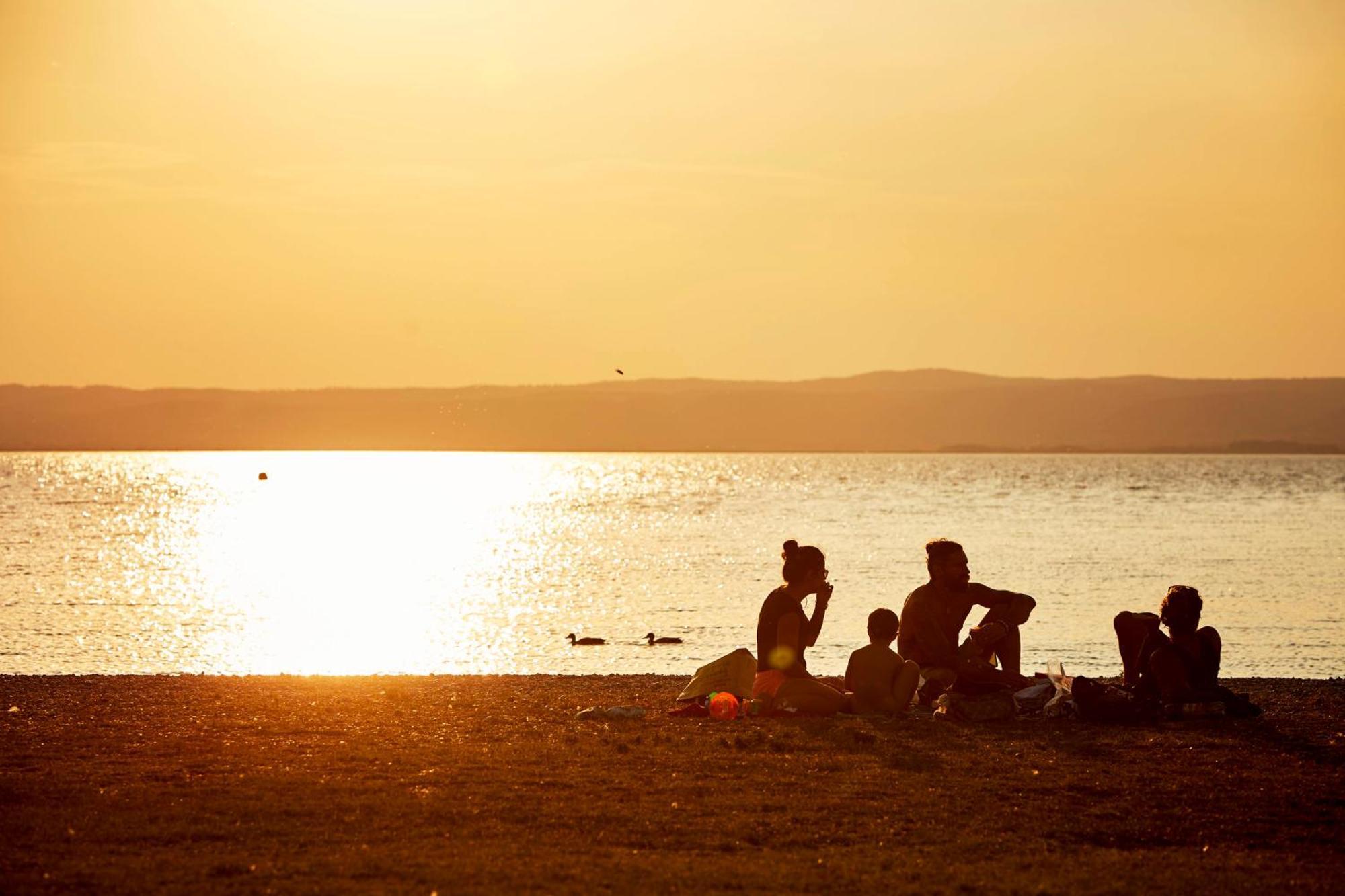 Seewirt & Haus Attila Podersdorf am See Bagian luar foto