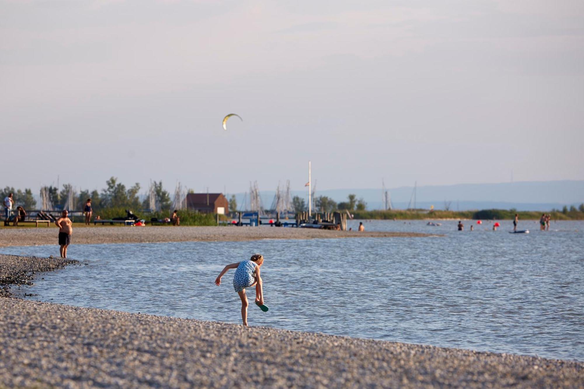 Seewirt & Haus Attila Podersdorf am See Bagian luar foto