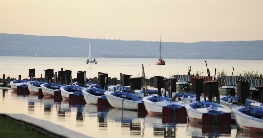 Seewirt & Haus Attila Podersdorf am See Bagian luar foto