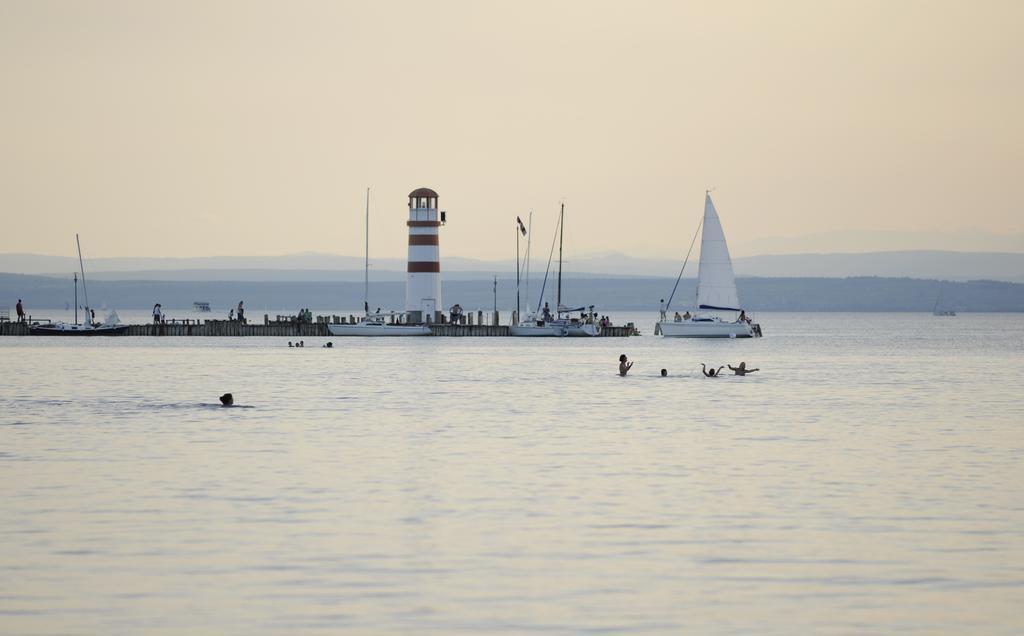 Seewirt & Haus Attila Podersdorf am See Bagian luar foto